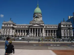 Turistas Observando el Congreso en Buenos Aires Turistas Observando el Congreso en Buenos Aires