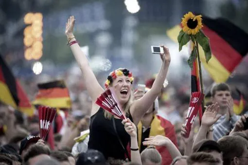 Disturbios en Alemania - Un muerto, heridos, xenofobia y Racismo