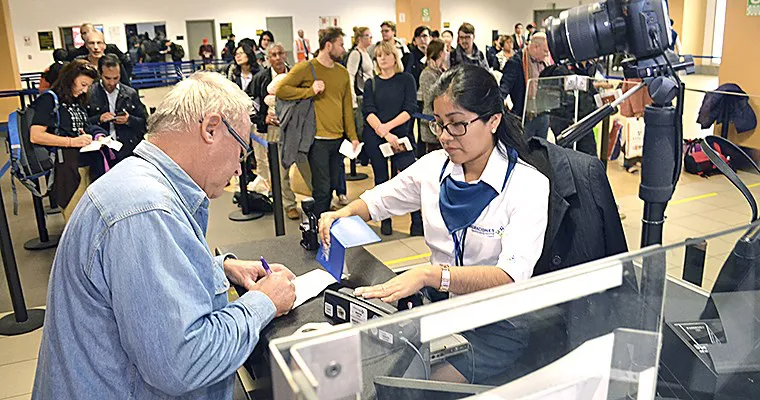 Cuáles son las prohibiciones de ingreso y permanencia de extranjeros en Argentina
